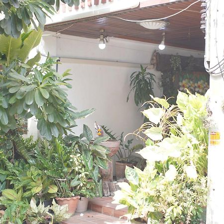 A House Boutique Guesthouse Bangkok Buitenkant foto