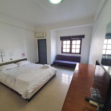 A House Boutique Guesthouse Bangkok Buitenkant foto